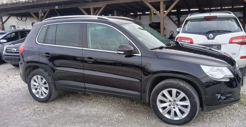 VW Tiguan 2.0tdi avtomat, снимка 5 - Автомобили и джипове - 49532069