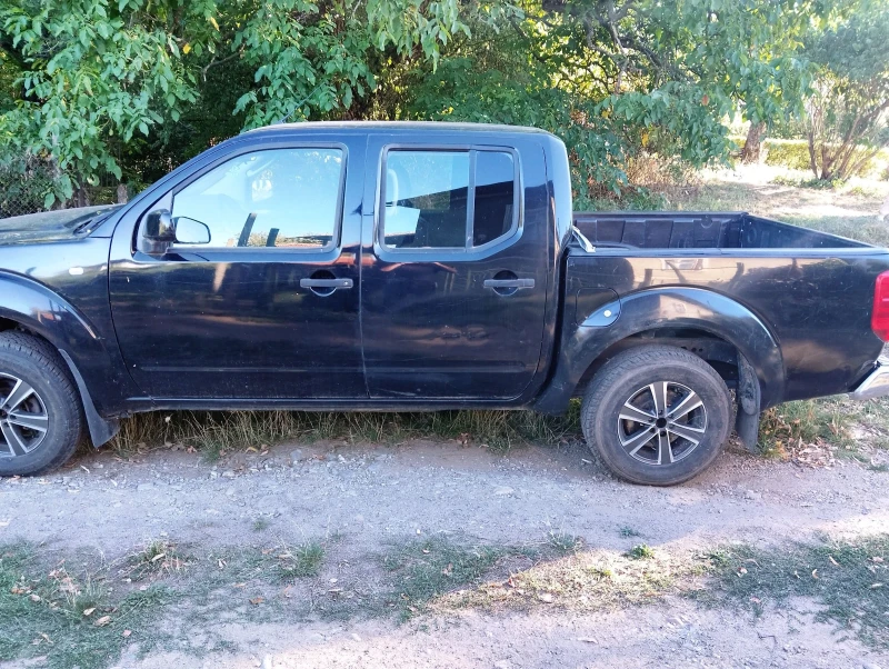Nissan Navara 2.5D, снимка 6 - Автомобили и джипове - 52121386