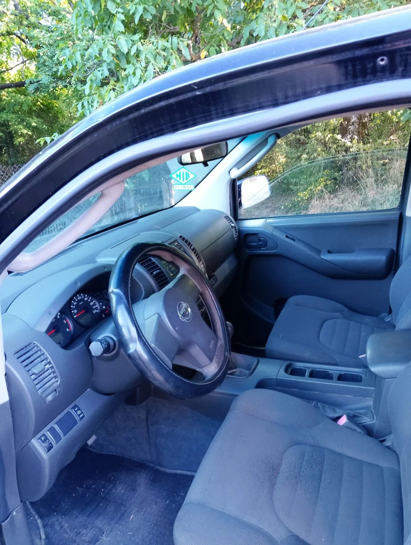 Nissan Navara 2.5D, снимка 7 - Автомобили и джипове - 52121386