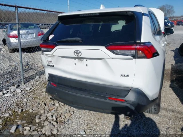 Toyota Rav4 XLE, снимка 12 - Автомобили и джипове - 53474887