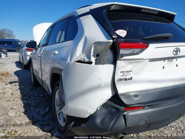 Toyota Rav4 XLE, снимка 13 - Автомобили и джипове - 53474887