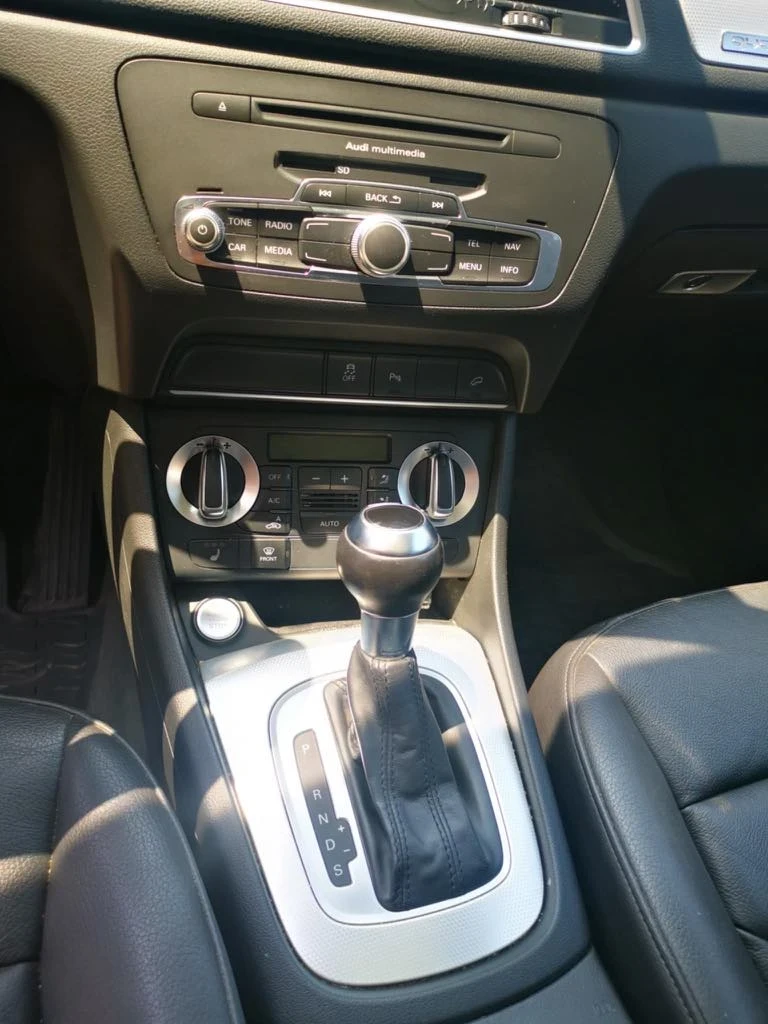 Audi Q3 2.0TFSI 211к.с // Quattro // S-Tronic, снимка 13 - Автомобили и джипове - 53531057