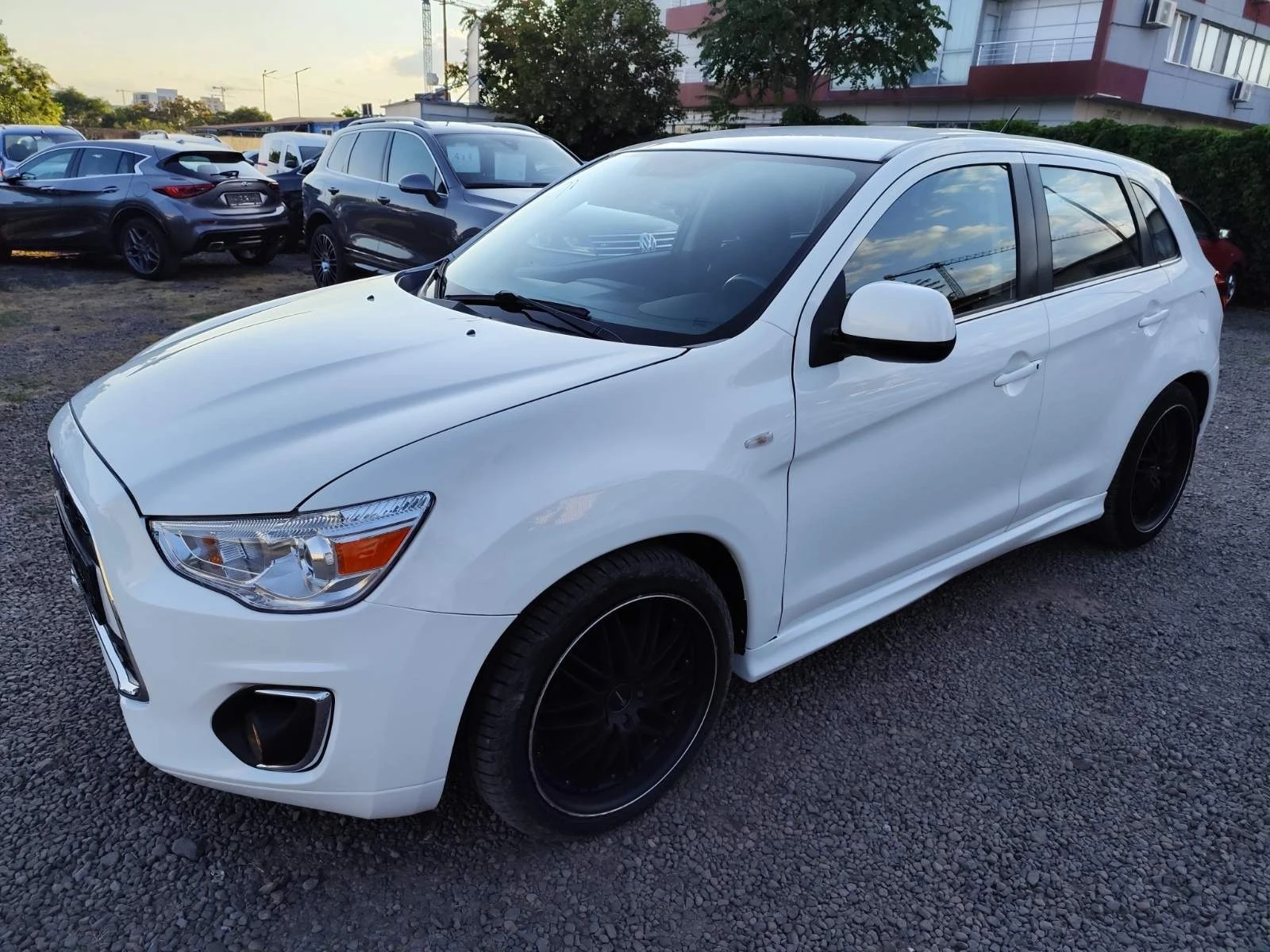 Mitsubishi ASX 2.2Invite 150кс - изображение 2