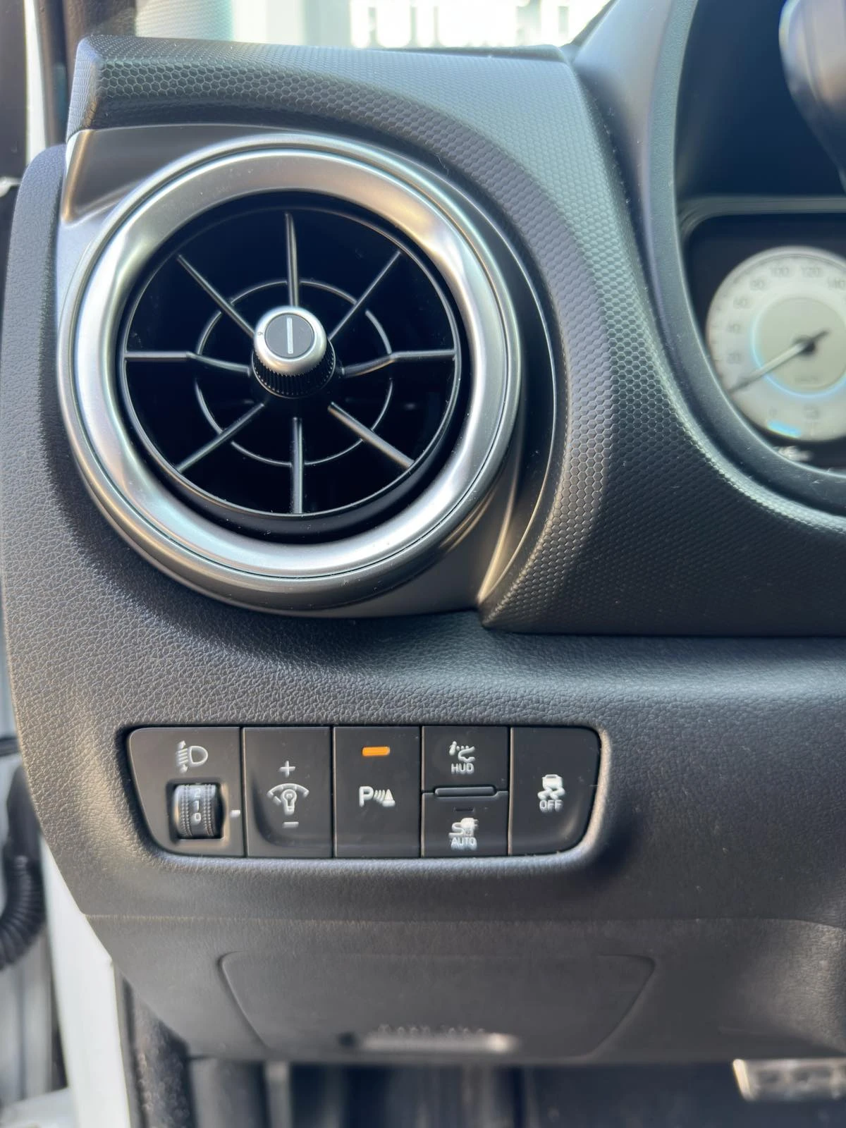 Hyundai Kona 64KWh/PRIME/ГАРАНЦИЯ/SOH100%/BLUELINK/2022г., снимка 17 - Автомобили и джипове - 53746418