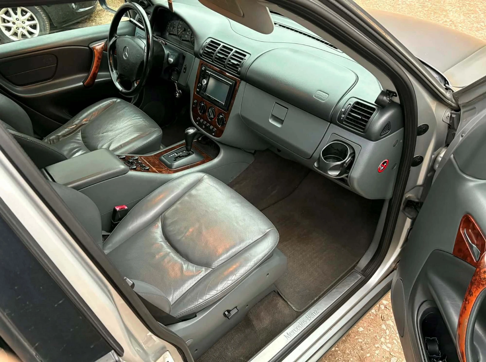 Mercedes-Benz ML 320 3.2 Газ Инж. Нави * AMG* LOW RANGE, снимка 9 - Автомобили и джипове - 53917381