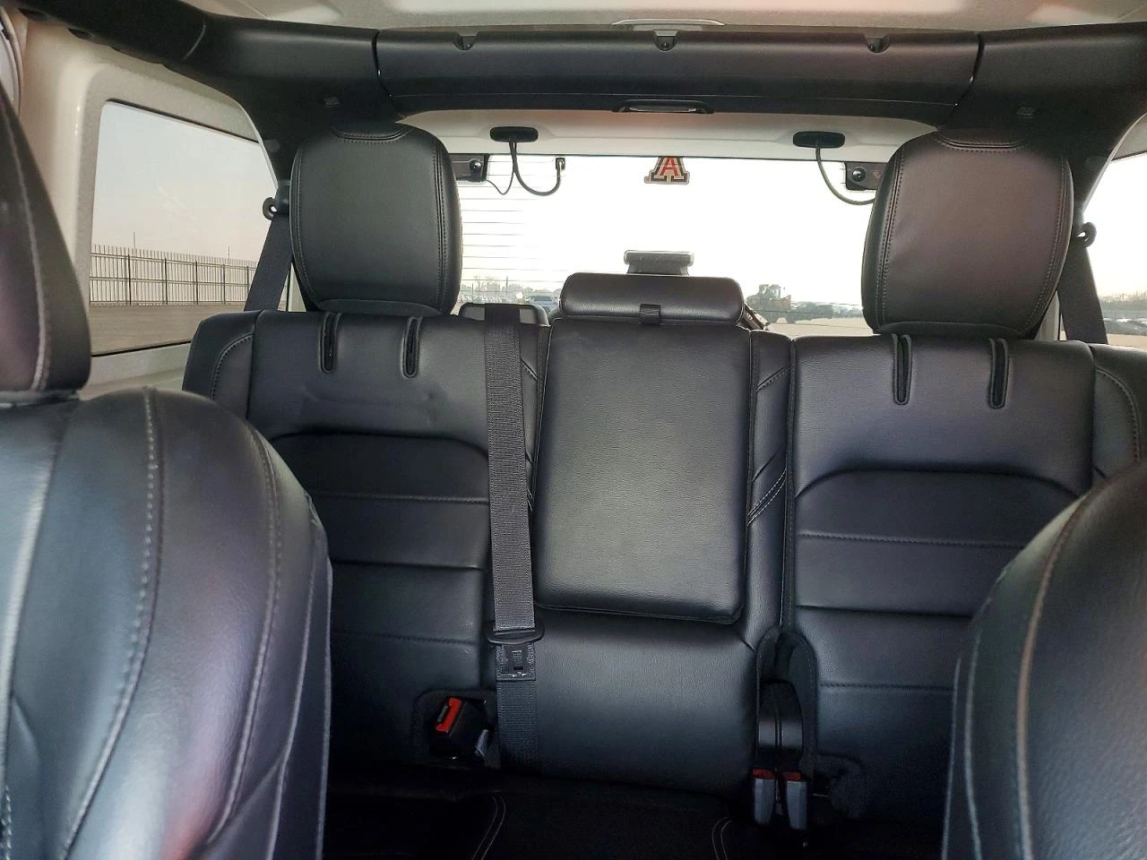 Jeep Wrangler * Unlimited Sahara 4Xe* HYBRID* , снимка 10 - Автомобили и джипове - 54077970