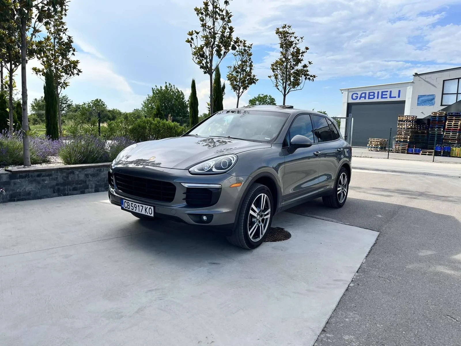 Porsche Cayenne 3.6 Bose#Обдух# Cam# CarPlay# Перфектна, снимка 2 - Автомобили и джипове - 54856915