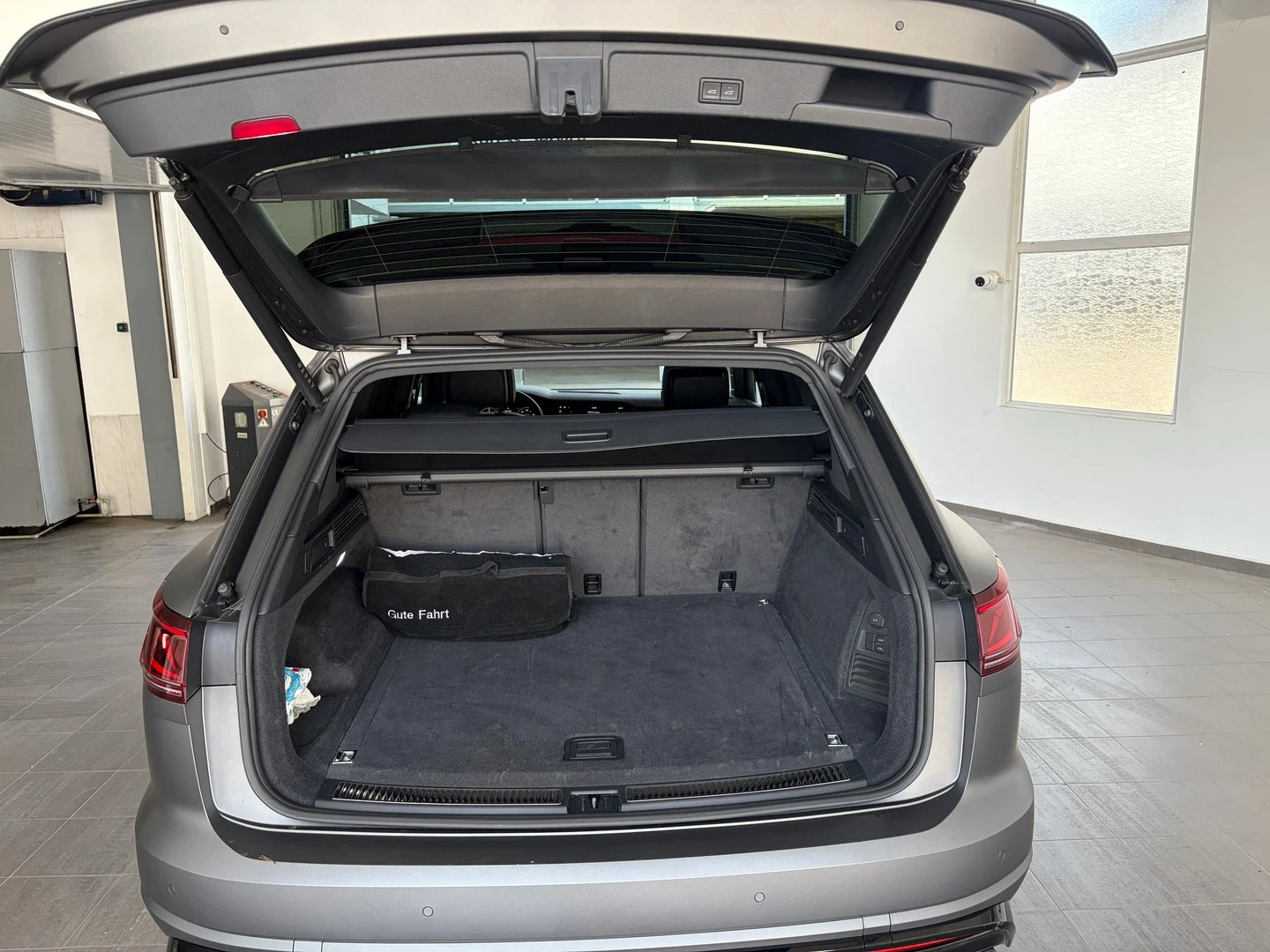 VW Touareg | Mobile.bg � ����������� 10