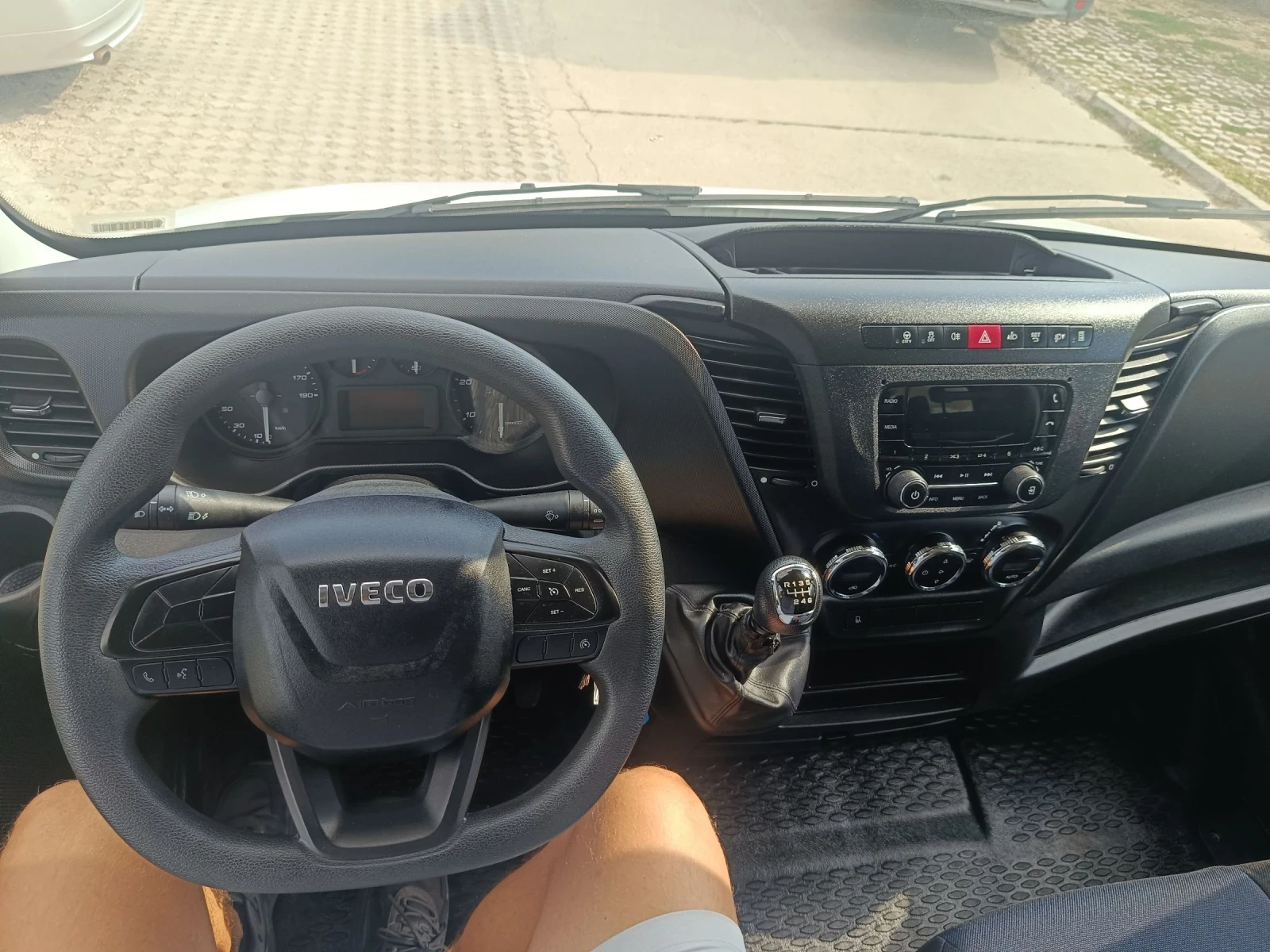 Iveco Daily 35с16 3000 3.5т - изображение 10