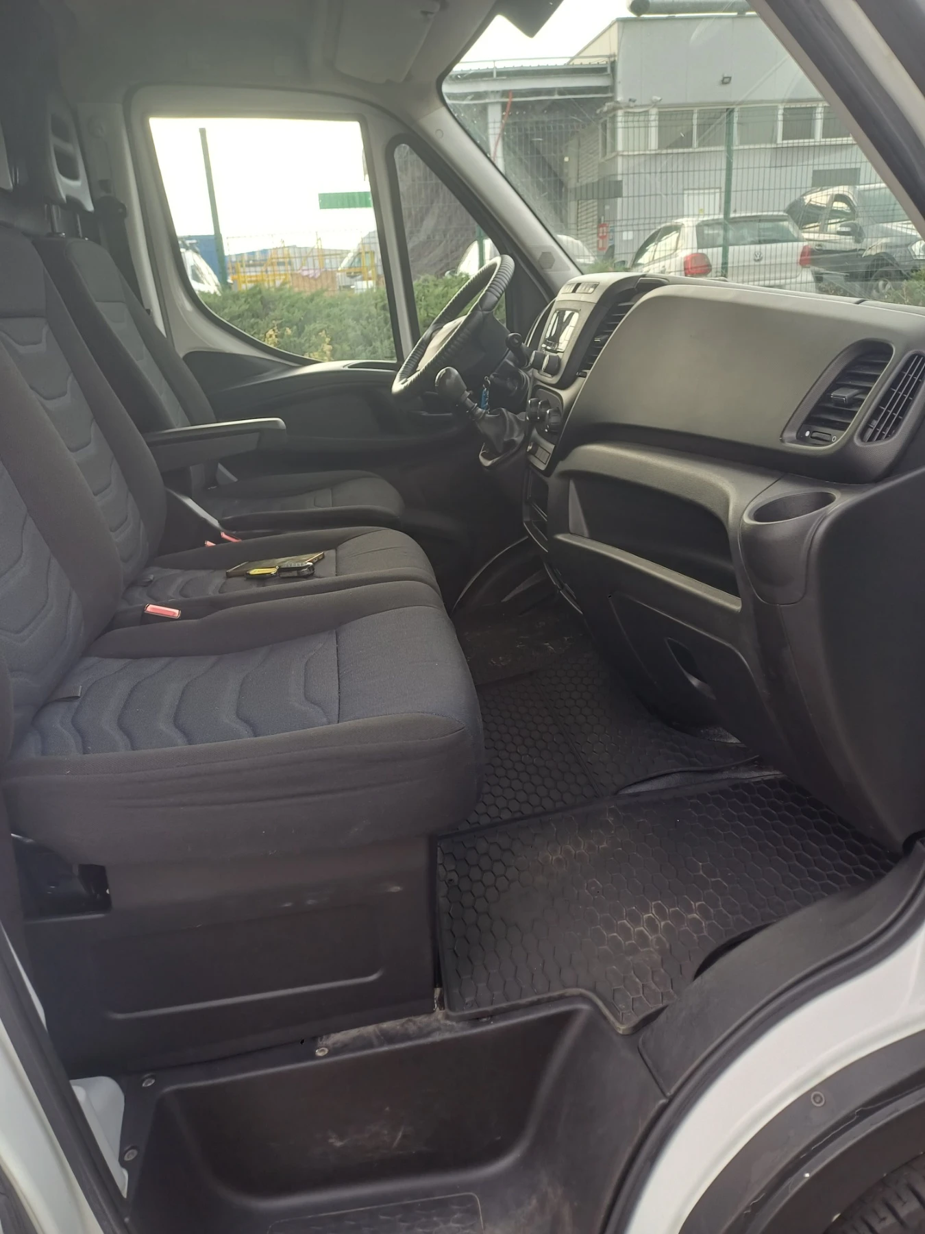 Iveco Daily 3.0d, 18m3 - изображение 7