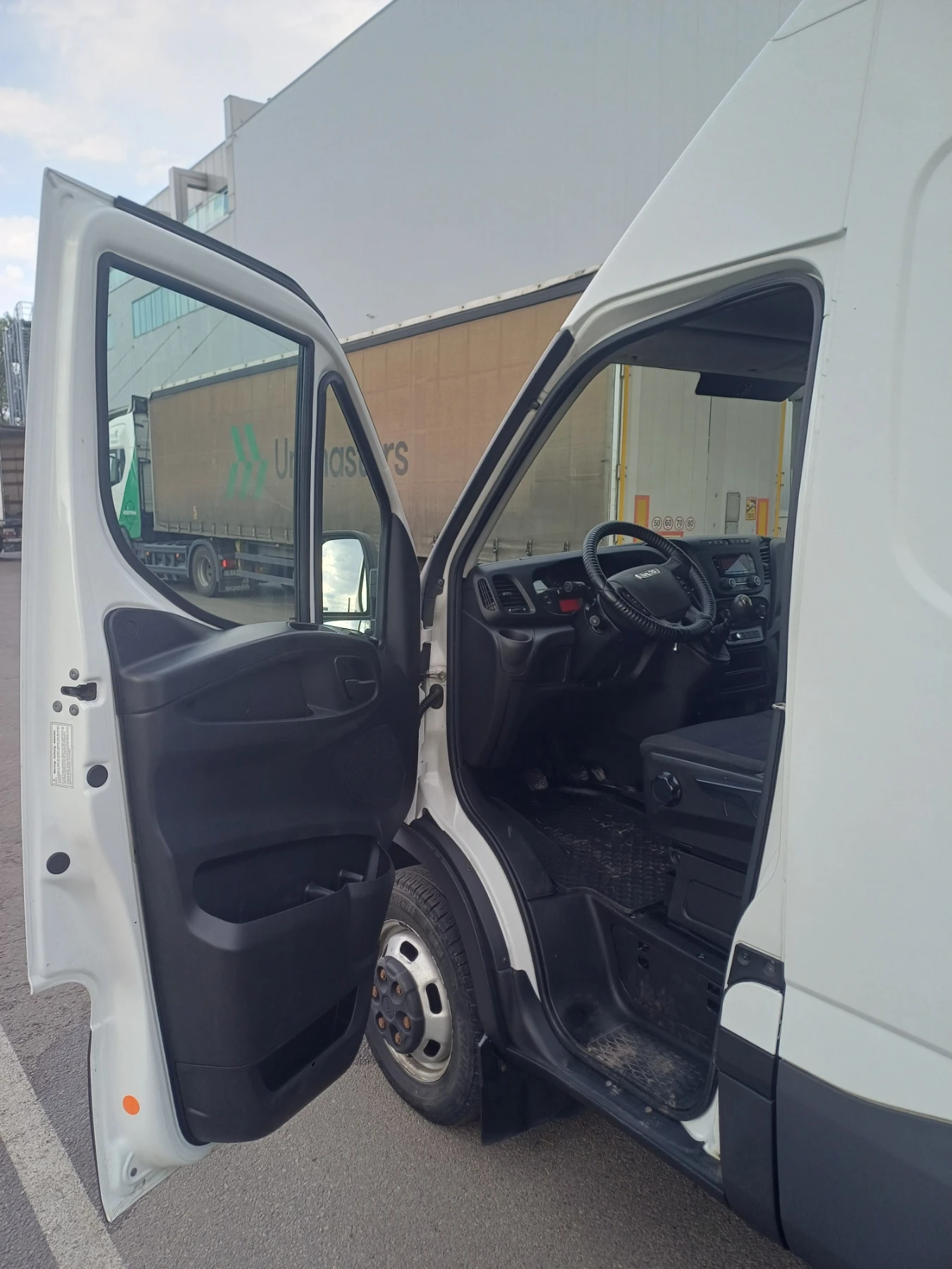 Iveco Daily 3.0d, 18m3 - изображение 10
