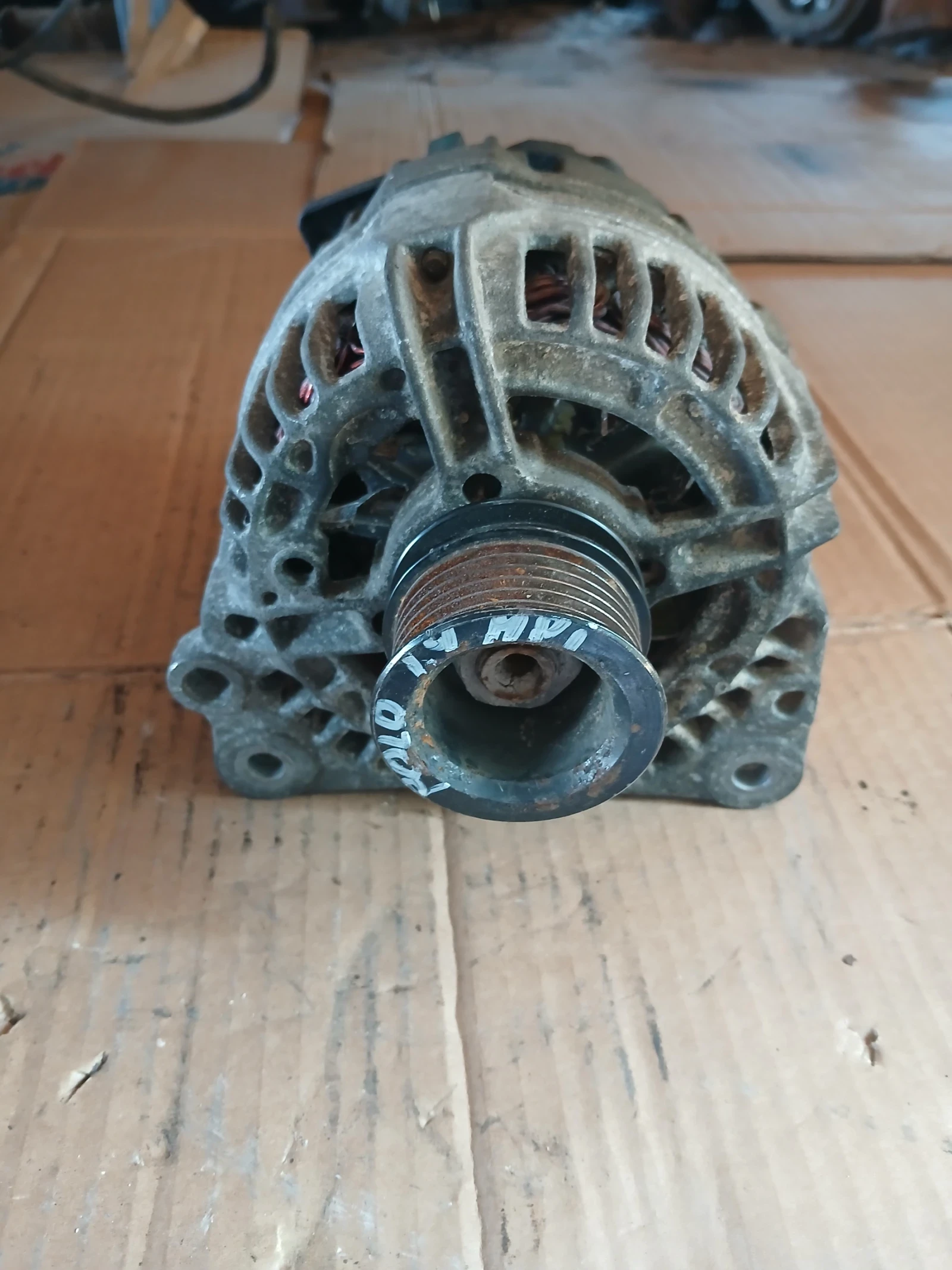 037 903 025 L алтернатор Vw Polo 