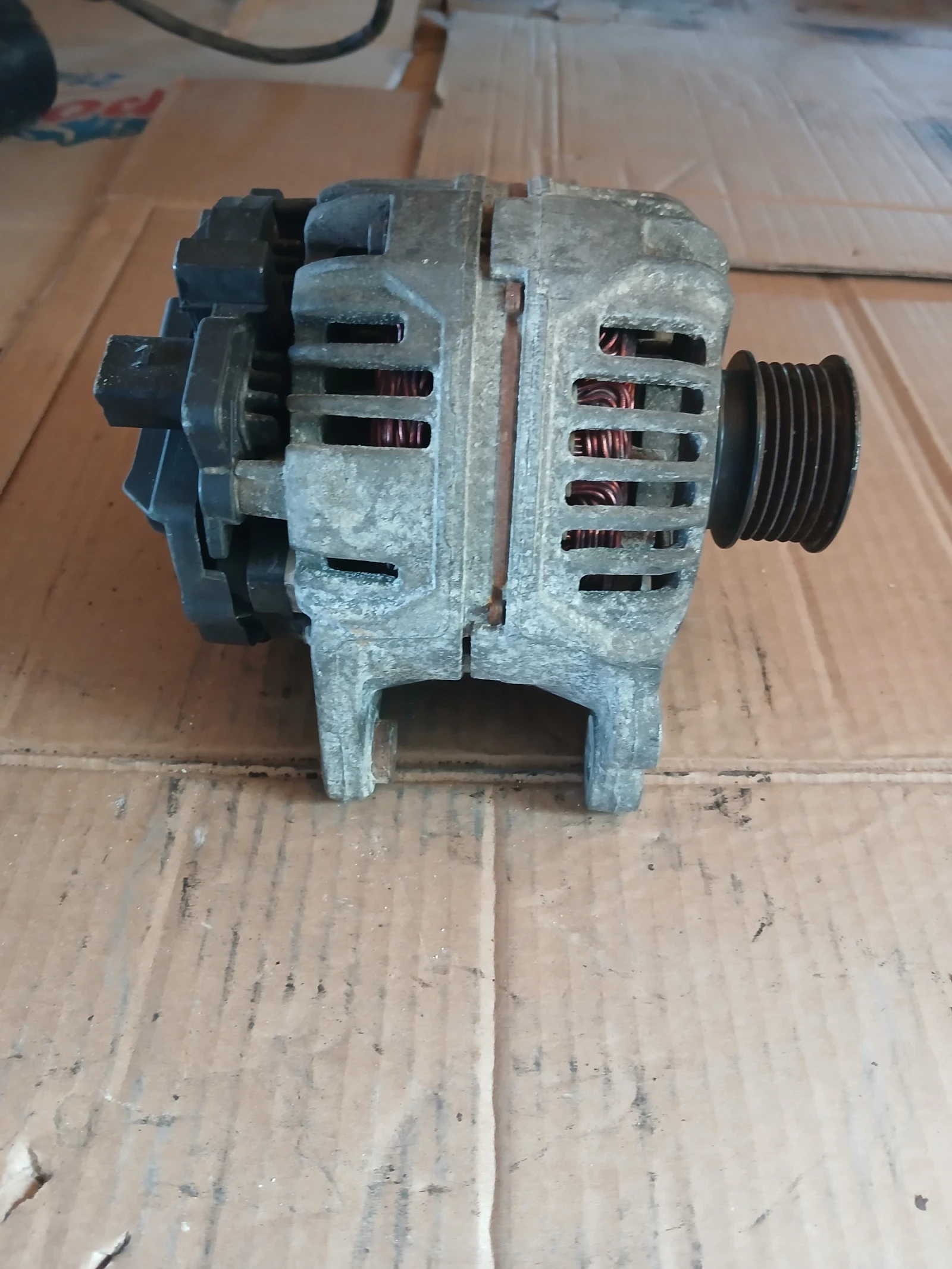 037 903 025 L алтернатор Vw Polo , снимка 2 - Части - 55308090