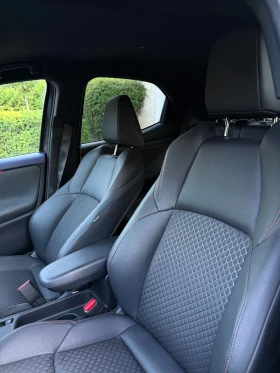 Toyota Yaris 1.5 CVT HYBRID, Limited Edition, снимка 12