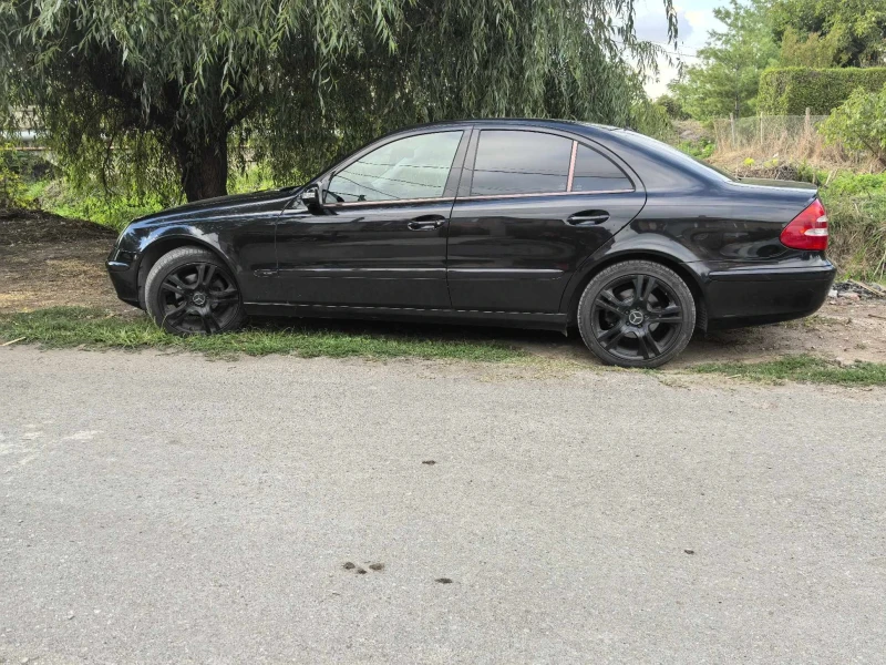 Mercedes-Benz E 240, снимка 6 - Автомобили и джипове - 47817769