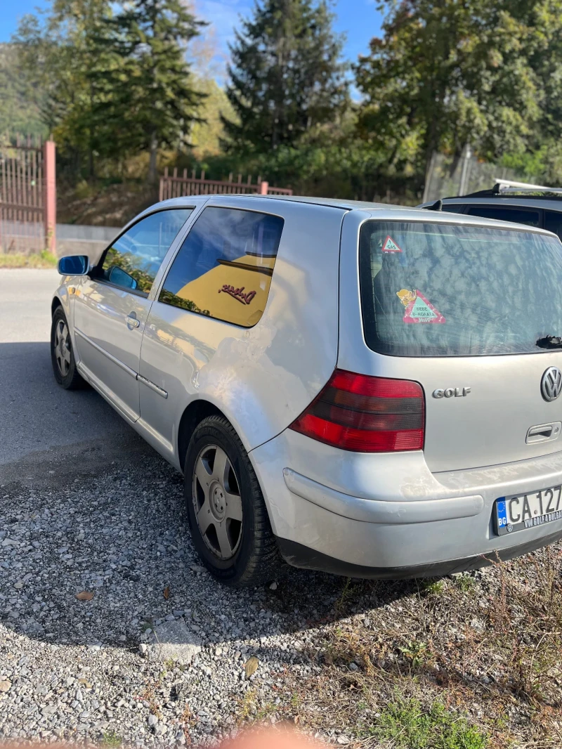 VW Golf 1.8 turbo , снимка 4 - Автомобили и джипове - 47580614