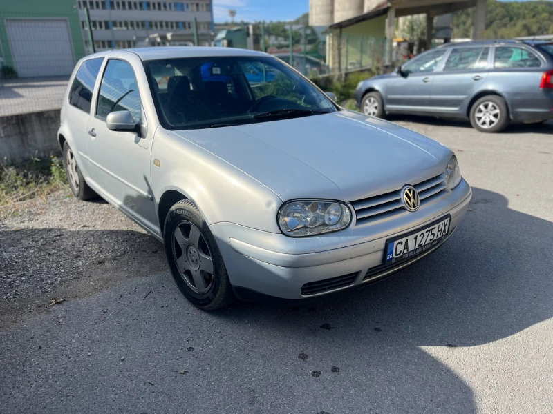 VW Golf 1.8 turbo , снимка 7 - Автомобили и джипове - 47580614