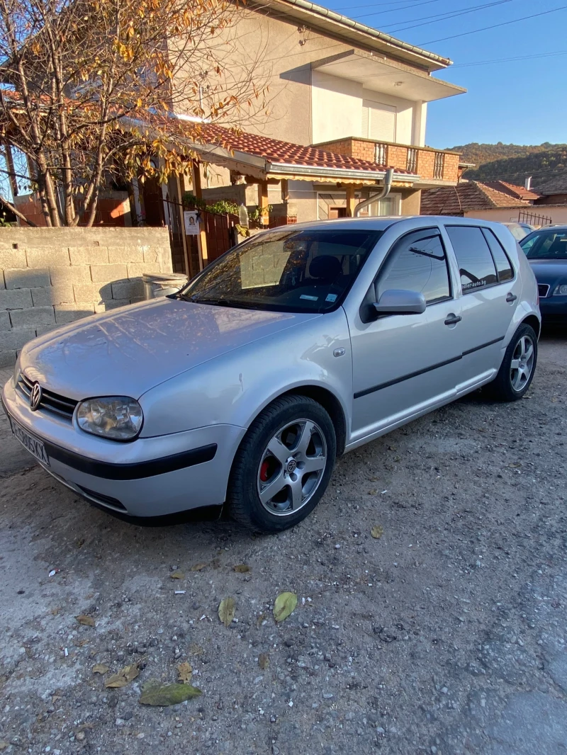 VW Golf 1.9 TDI , снимка 2 - Автомобили и джипове - 47905470