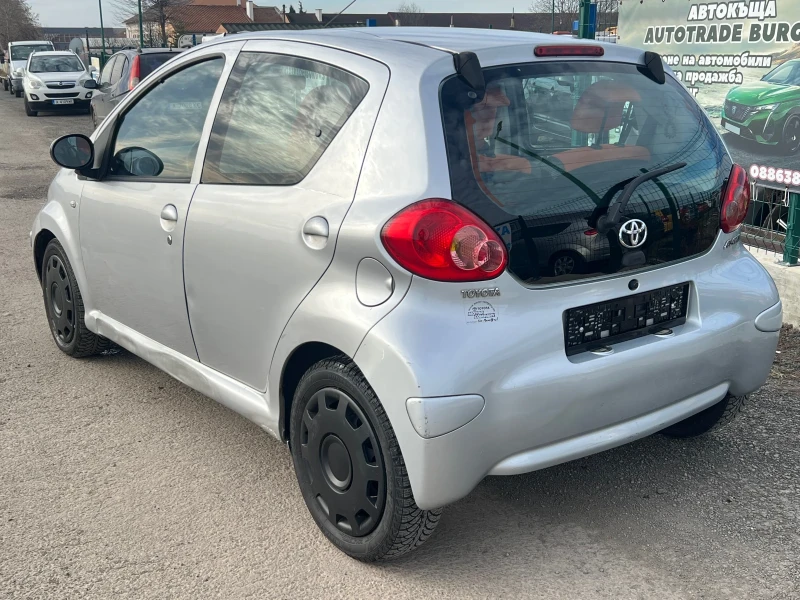 Toyota Aygo, снимка 4 - Автомобили и джипове - 47958394