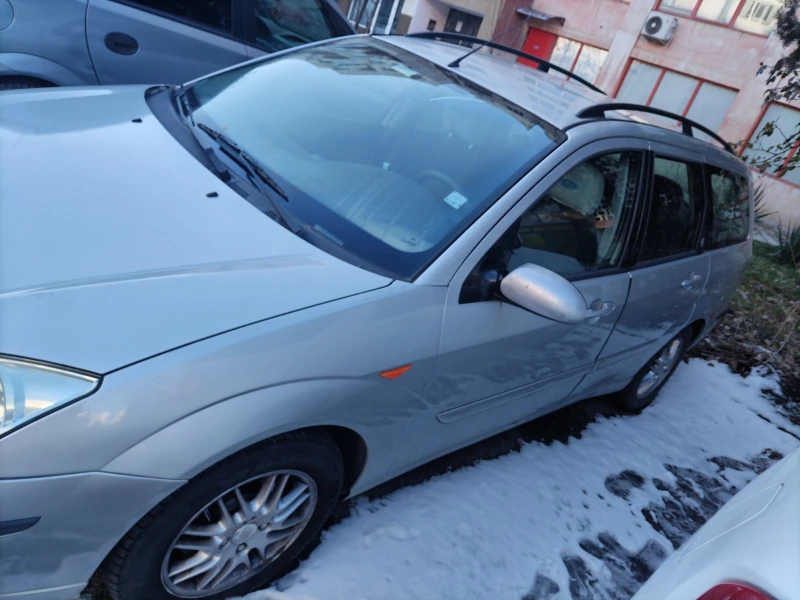 Ford Focus 1.8, снимка 4 - Автомобили и джипове - 48602845