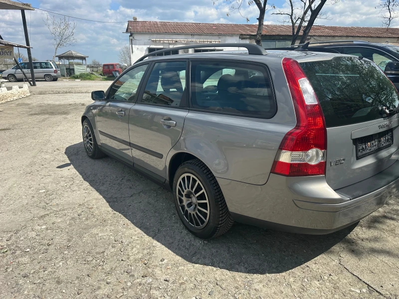 Volvo V50 2.4 i, снимка 4 - Автомобили и джипове - 49828076