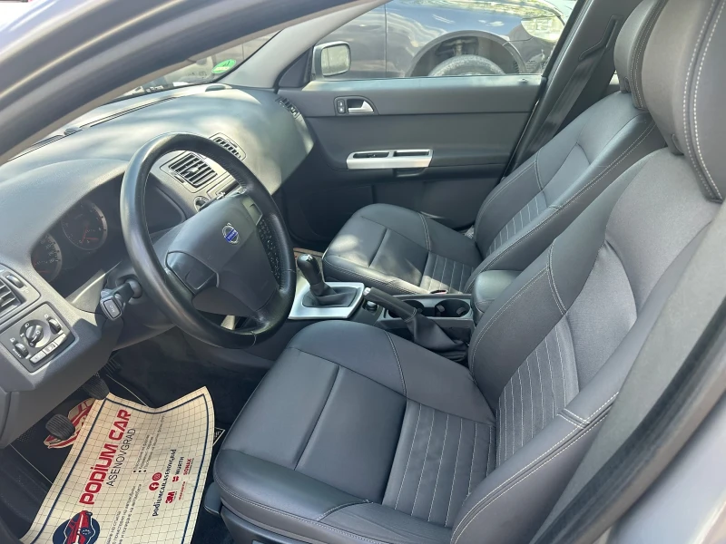 Volvo V50 2.4 i, снимка 9 - Автомобили и джипове - 49828076