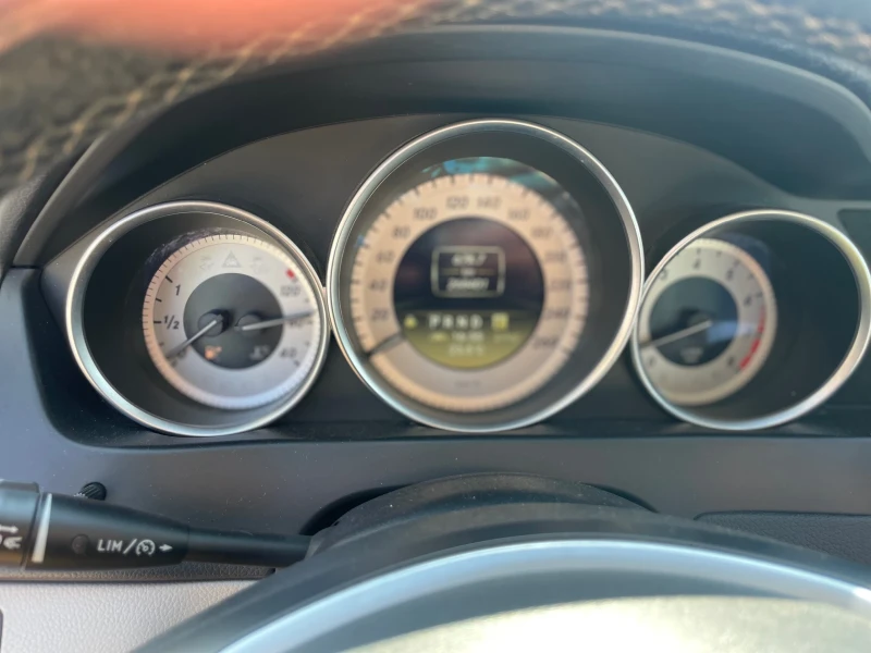 Mercedes-Benz C 350 ЛИЗИНГ!!! Швейцария!! Пълна история!! 1 собственик, снимка 11 - Автомобили и джипове - 52710683