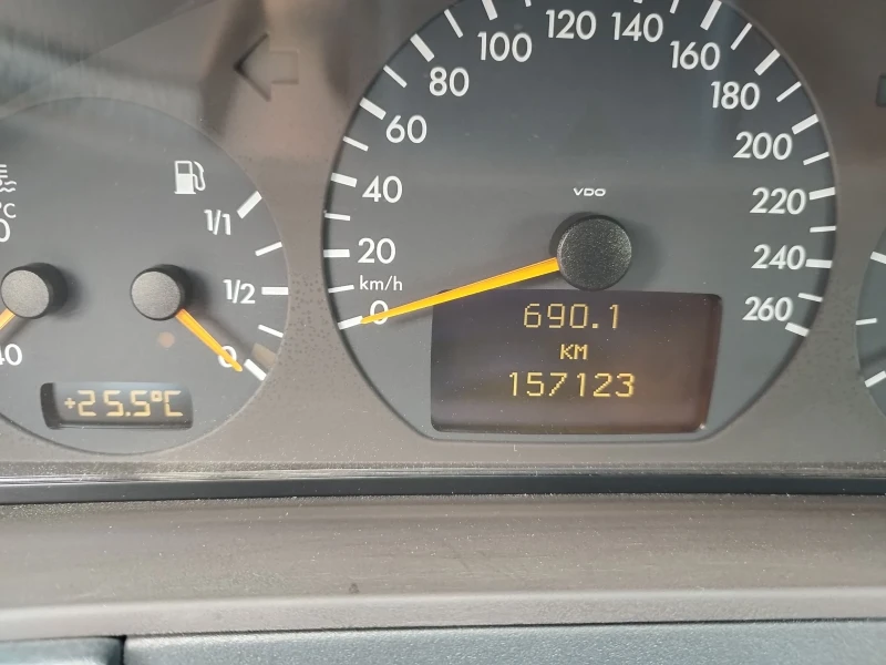 Mercedes-Benz E 320 3.2 CDI-197кс катафалка, снимка 13 - Автомобили и джипове - 50714998