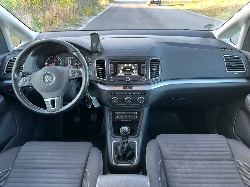 VW Sharan 2.0 TDI 6+ 1 Cup Edition, снимка 8 - Автомобили и джипове - 52810125