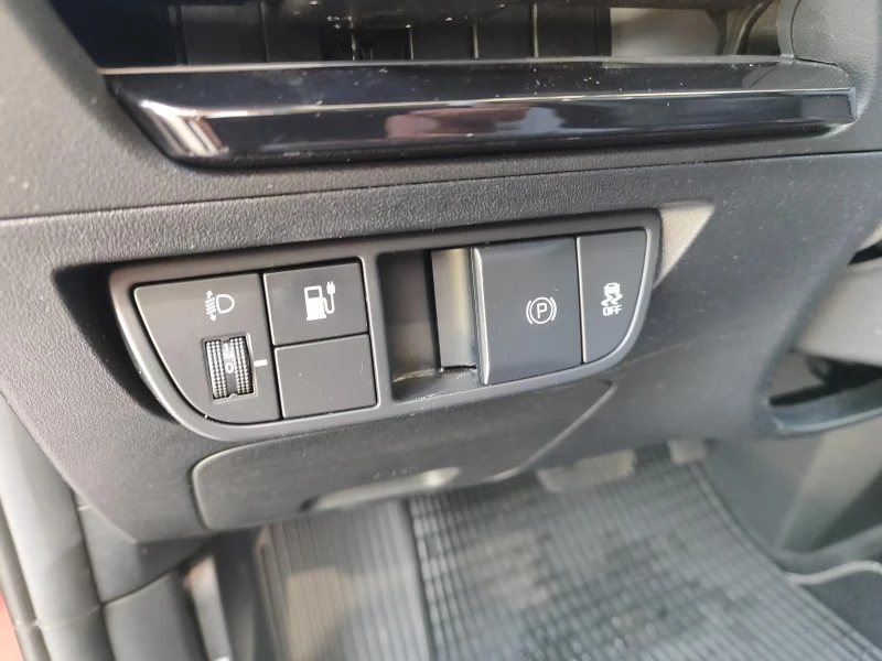 Kia EV6 2WD/170HP/CAM/NAVI/LED/KLESS/431g, снимка 14 - Автомобили и джипове - 52037850