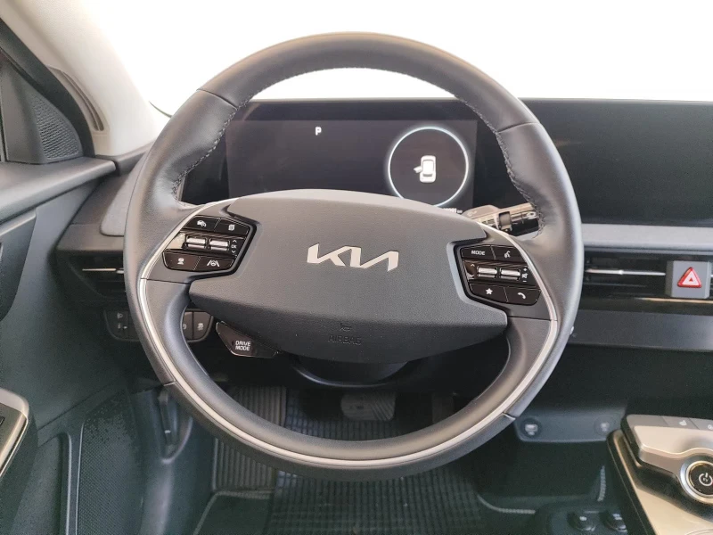 Kia EV6 2WD/170HP/CAM/NAVI/LED/KLESS/431g, снимка 10 - Автомобили и джипове - 52037850