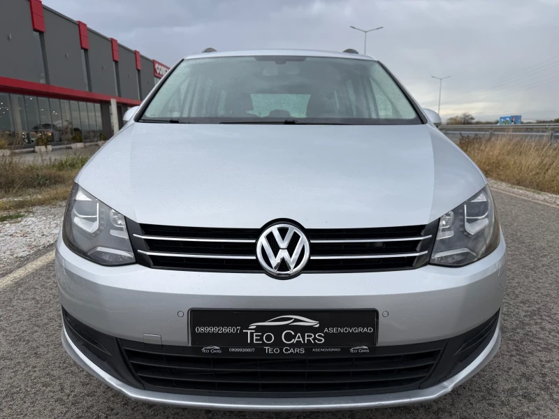 VW Sharan 2.0 TDI 140к.с / LED / NAVI / PARKTRONIC / XENON, снимка 2 - Автомобили и джипове - 52495509