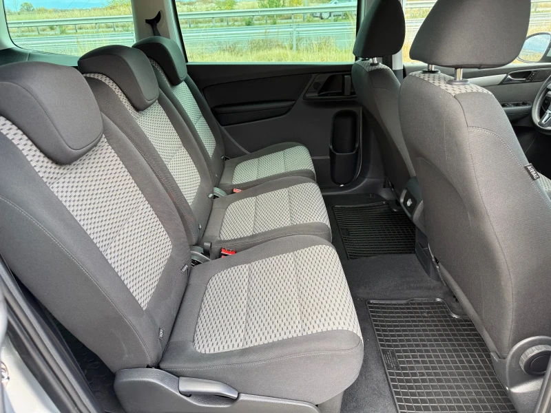 VW Sharan 2.0 TDI 140к.с / LED / NAVI / PARKTRONIC / XENON, снимка 13 - Автомобили и джипове - 52495509