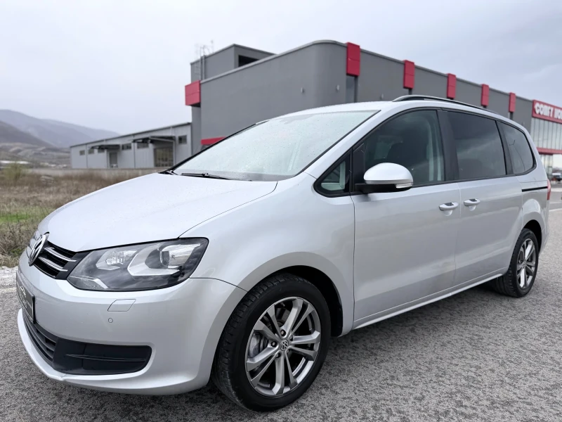 VW Sharan 2.0 TDI 140к.с / LED / NAVI / PARKTRONIC / XENON, снимка 3 - Автомобили и джипове - 52495509