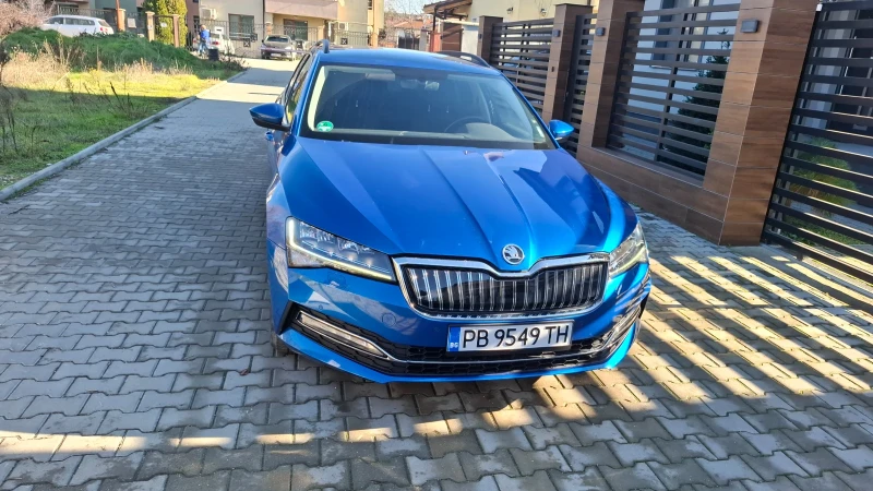 Skoda Superb Plug in hybrid , снимка 2 - Автомобили и джипове - 52858353