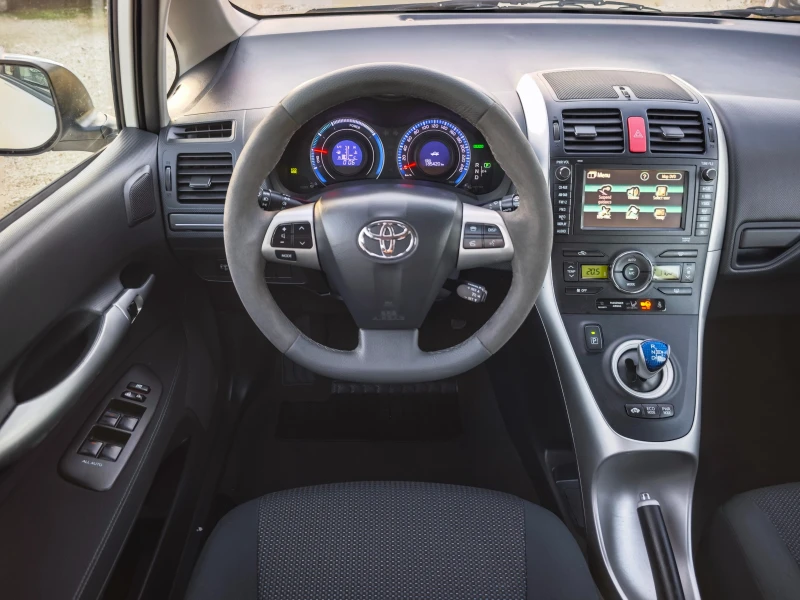 Toyota Auris HYBRID / EURO 5, снимка 15 - Автомобили и джипове - 52868120