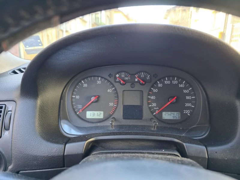 VW Golf, снимка 7 - Автомобили и джипове - 53264625