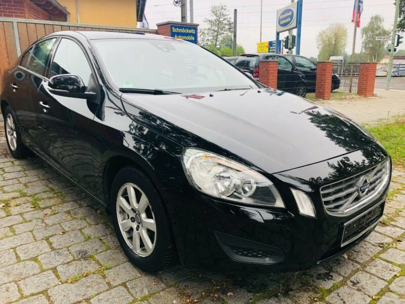 Volvo S60 2.4 D5 BI TURBO, снимка 5 - Автомобили и джипове - 29224592