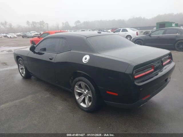 Dodge Challenger, снимка 3 - Автомобили и джипове - 49290127