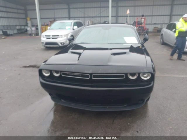 Dodge Challenger, снимка 7 - Автомобили и джипове - 49290127