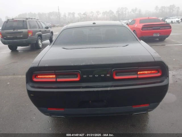 Dodge Challenger, снимка 8 - Автомобили и джипове - 49290127