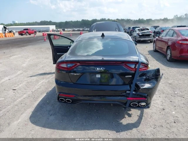 Kia Stinger Premium * Възможност за Лизинг*  - изображение 9