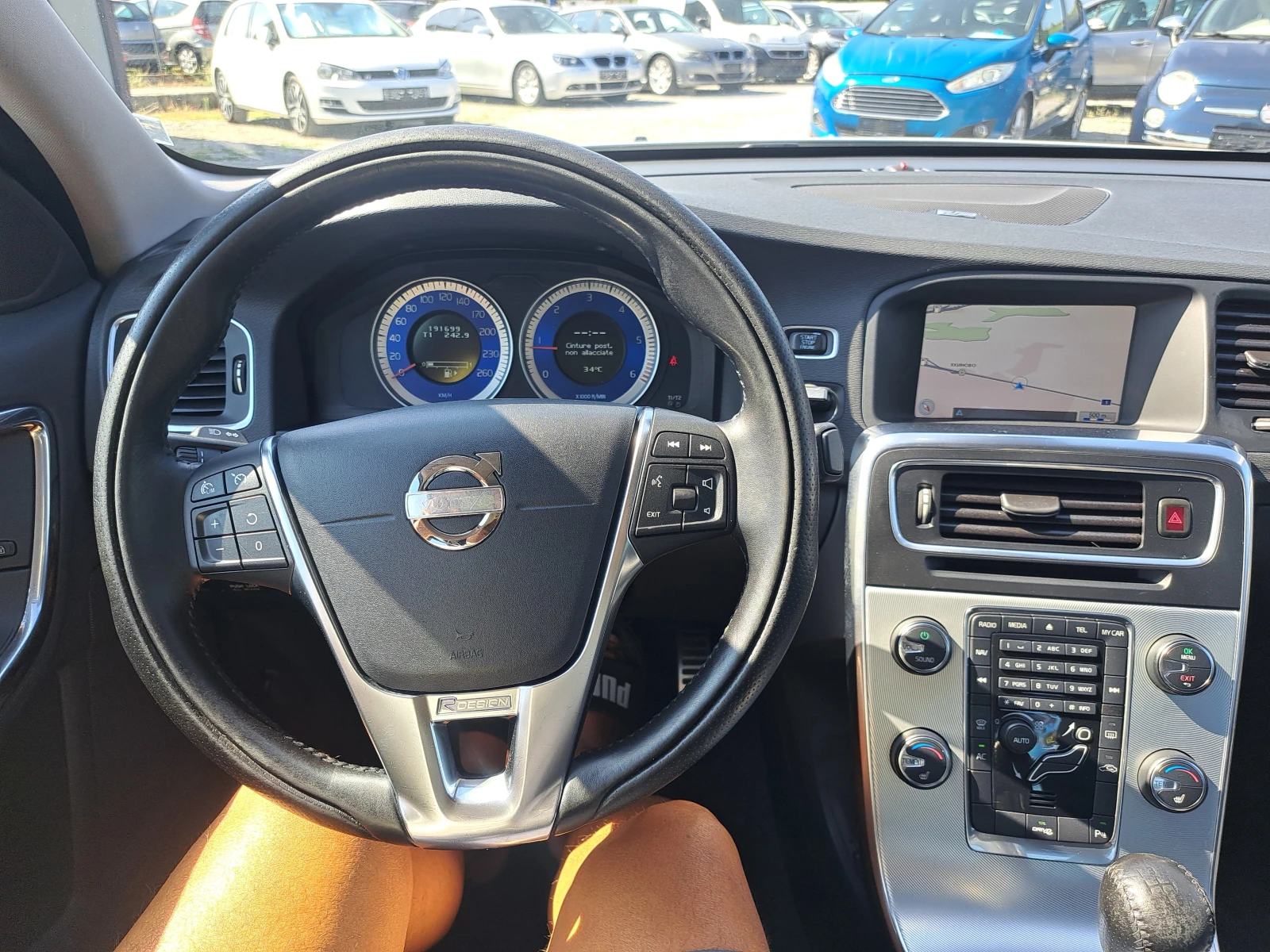 Volvo S60 2.0 D3, R desiqn, снимка 11 - Автомобили и джипове - 40702260
