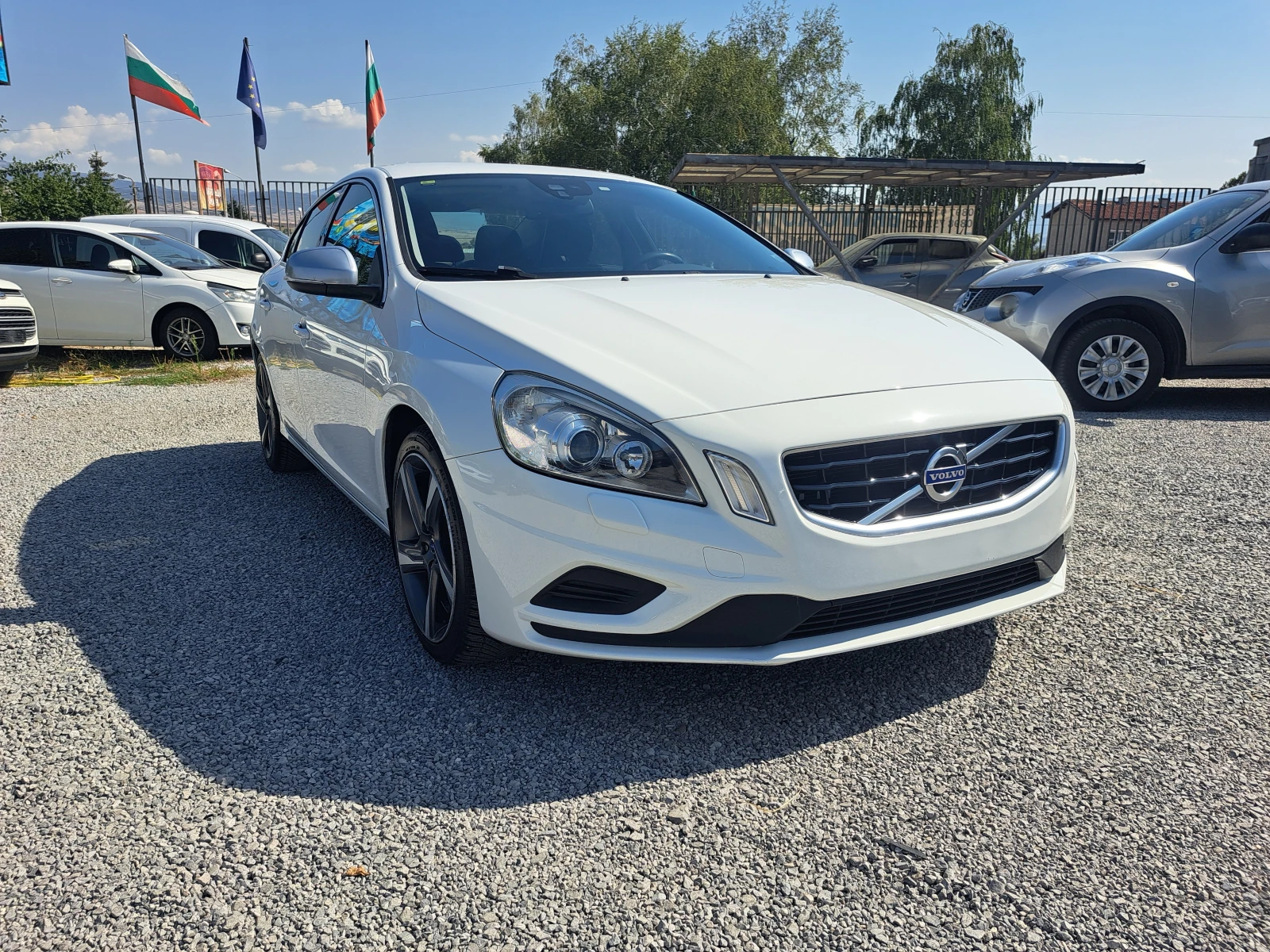 Volvo S60 2.0 D3, R desiqn, снимка 3 - Автомобили и джипове - 40702260
