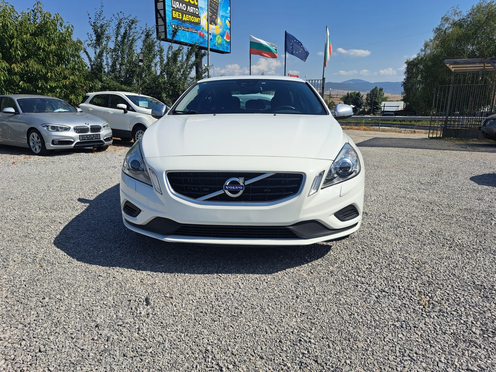 Volvo S60 2.0 D3, R desiqn, снимка 2 - Автомобили и джипове - 40702260