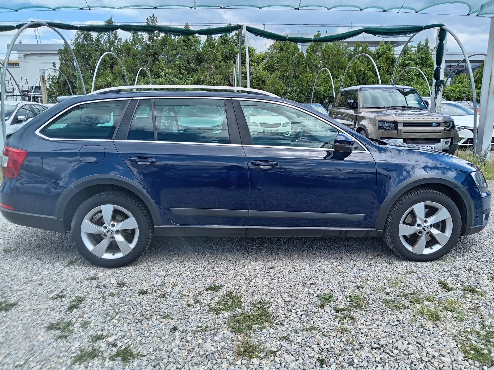 Skoda Octavia  Scout 2.0TDI 4x4 DSG - изображение 6