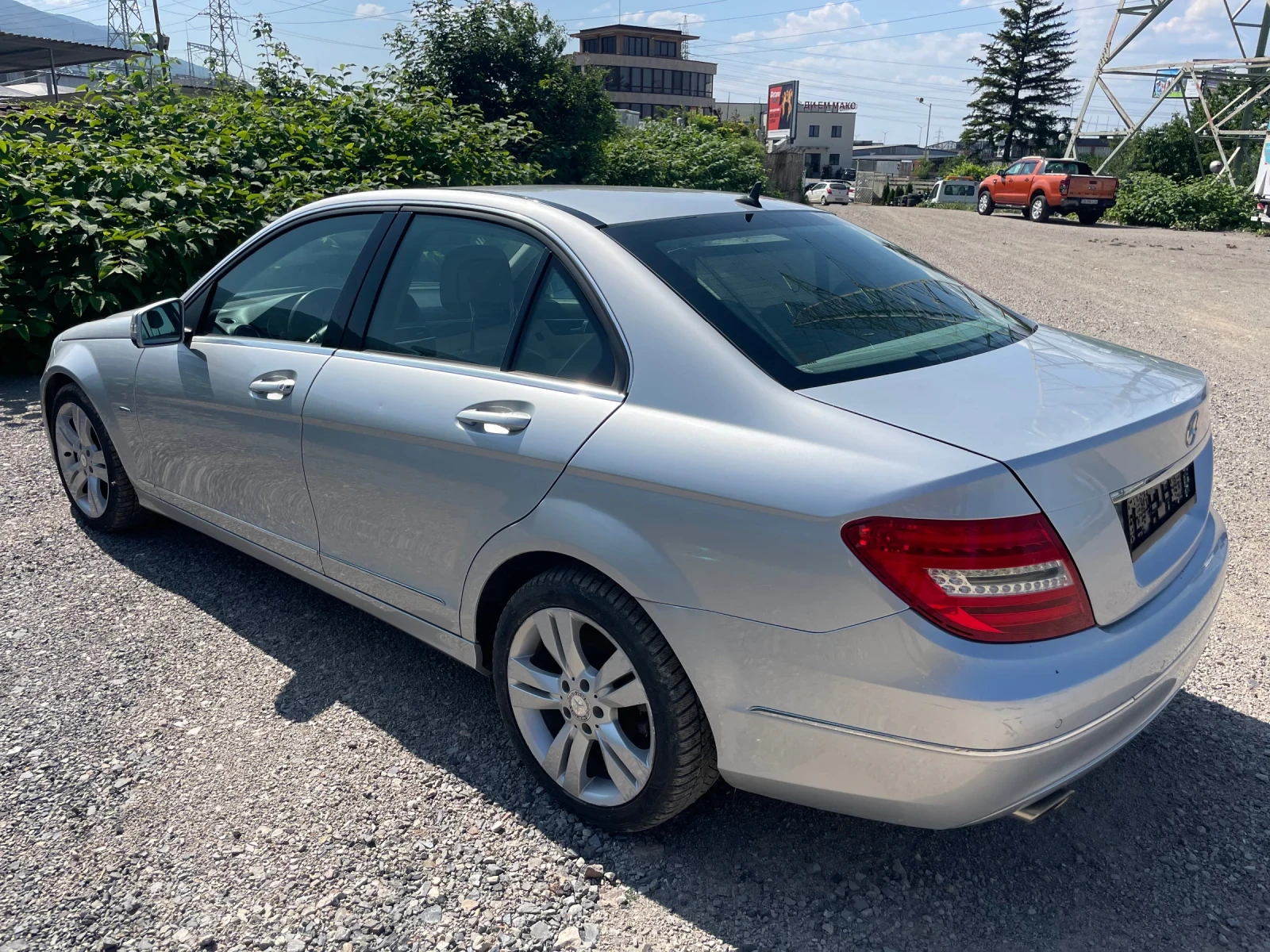 Mercedes-Benz C 350 ЛИЗИНГ!!! Швейцария!! Пълна история!! 1 собственик - изображение 4