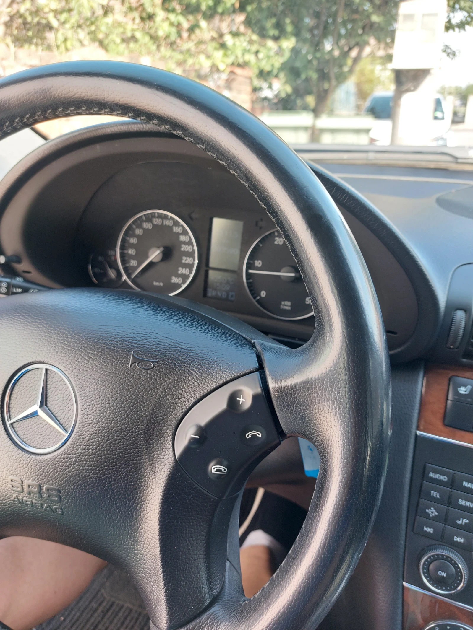 Mercedes-Benz C 220  - изображение 10