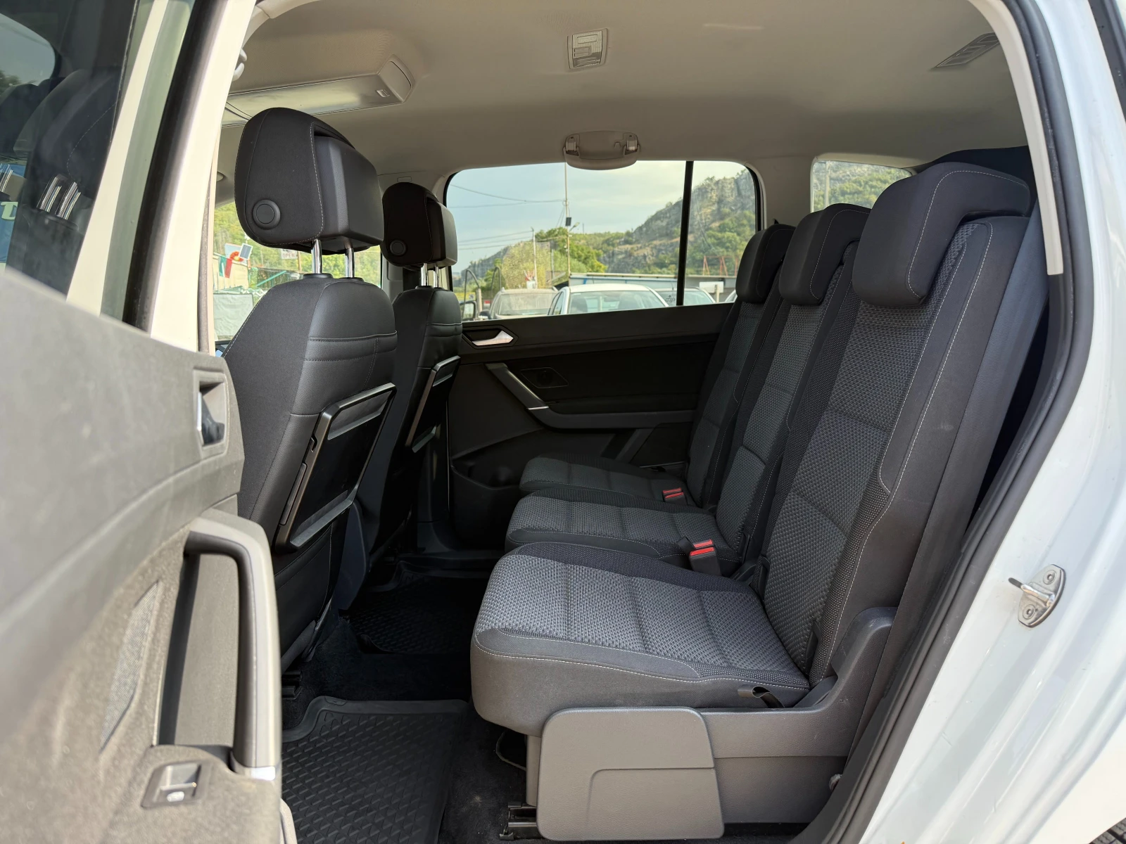 VW Touran 2.0TDI-150hp-DSG(Автоматик)-Парктроник - изображение 10