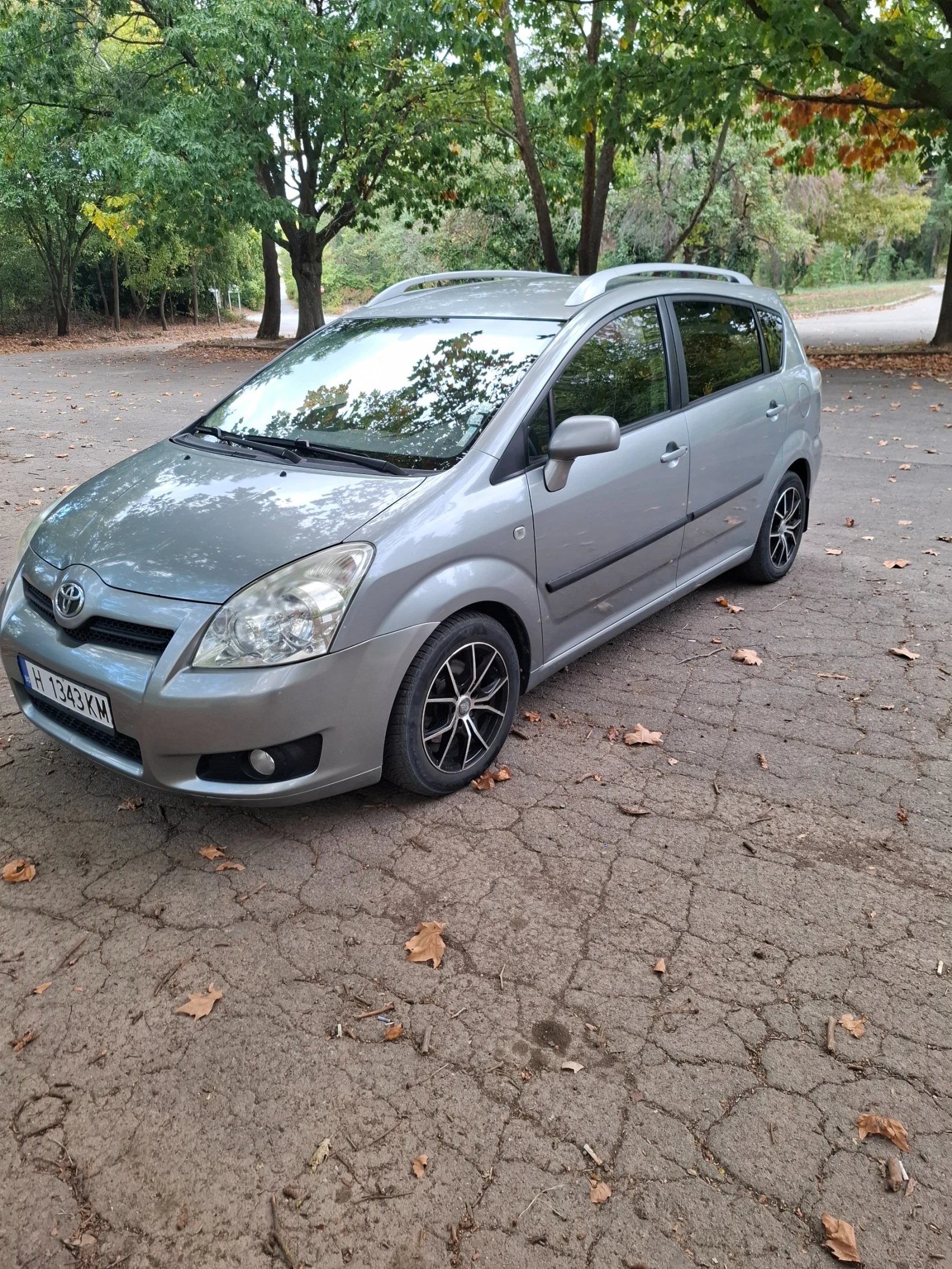Toyota Corolla verso  - изображение 2